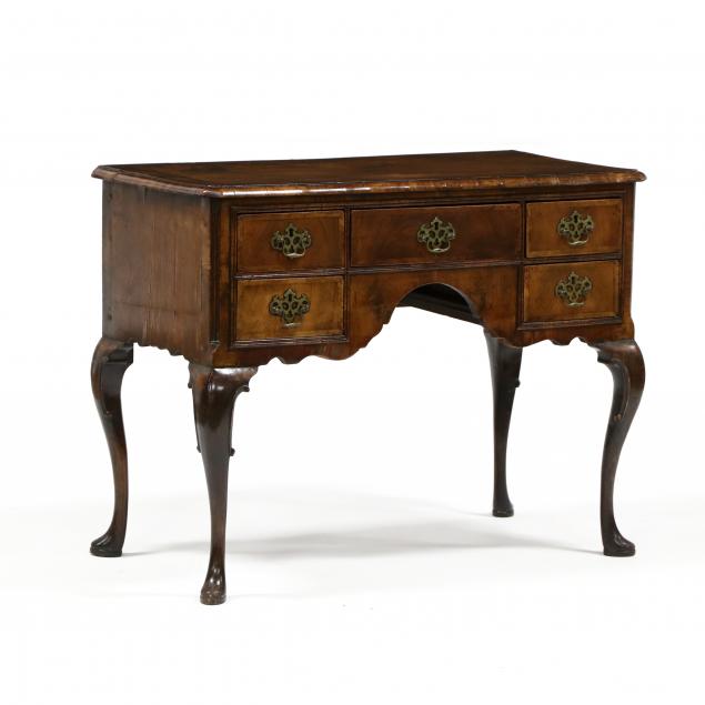 GEORGE II WALNUT LOWBOY 18th