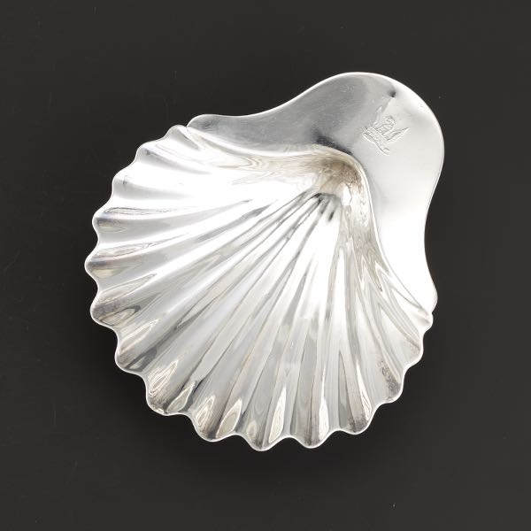 GEORGE III BUTTER SHELL DISH BY