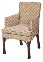 GEORGE III CARVED MAHOGANY NEE