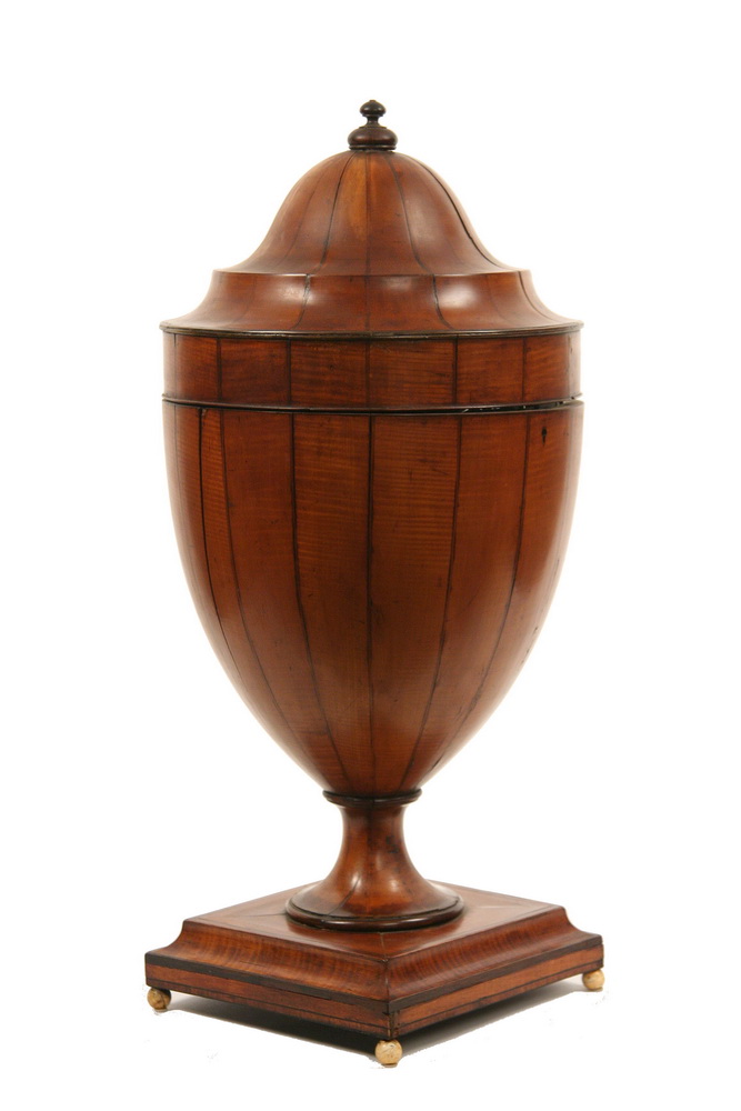 GEORGE III LIQUOR CABINET - Unusual