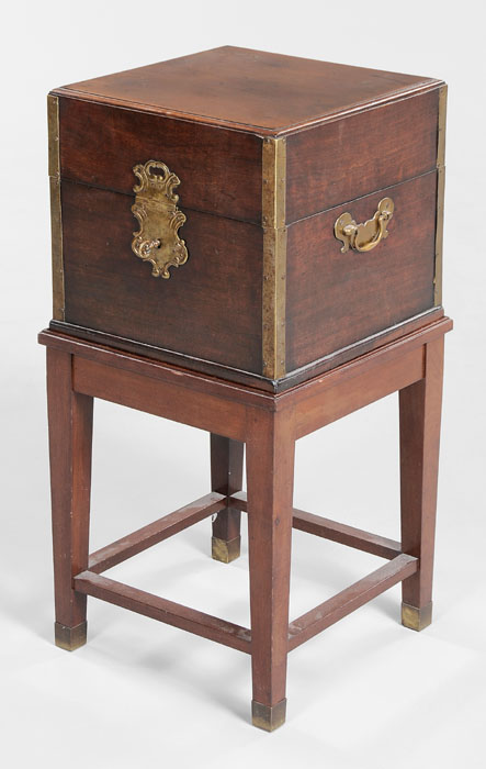 George III Mahogany Cellaret on