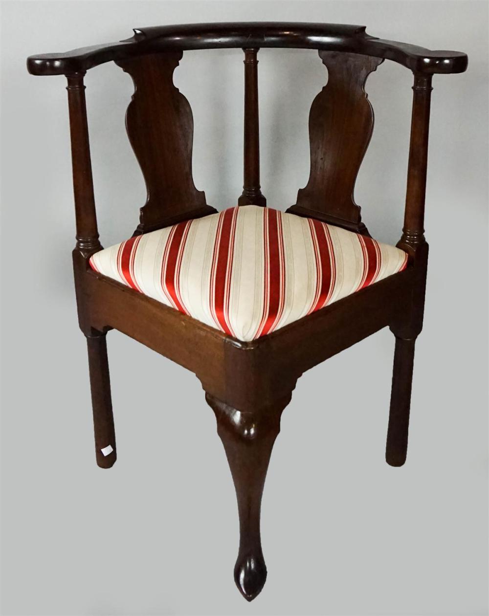 GEORGE III MAHOGANY CORNER