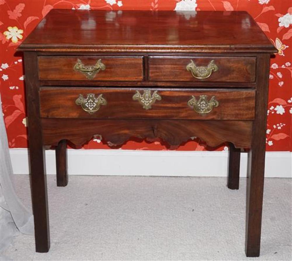 GEORGE III MAHOGANY DRESSING