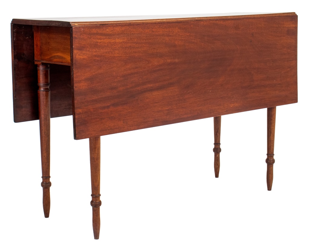 GEORGE III MAHOGANY DROP-LEAF