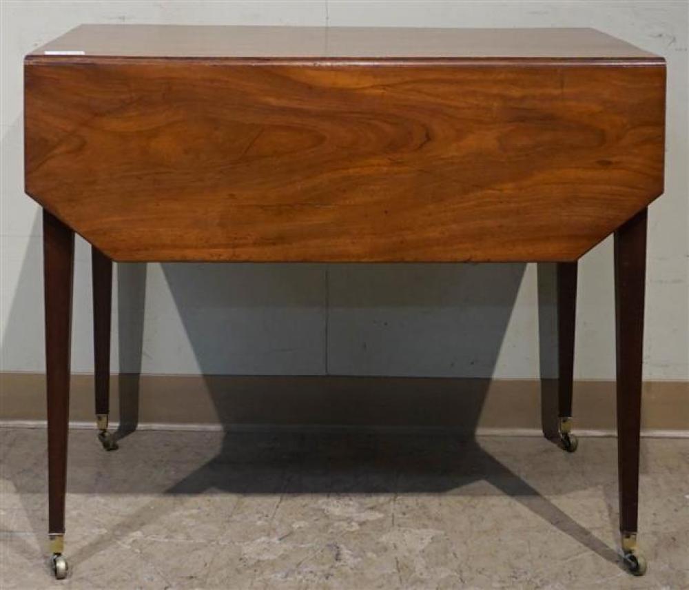 GEORGE III MAHOGANY DROP-LEAF