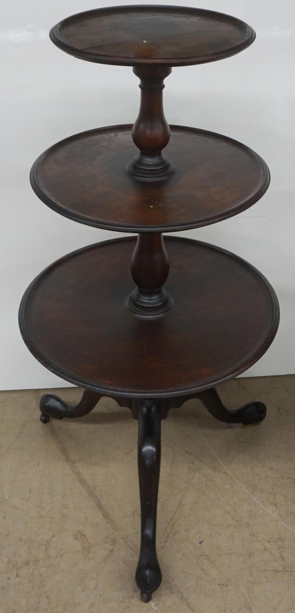 GEORGE III MAHOGANY DUMBWAITER,