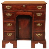 GEORGE III MAHOGANY KNEEHOLE D