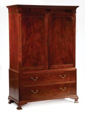 GEORGE III MAHOGANY LINEN PRES