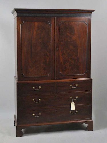 GEORGE III MAHOGANY LINEN PRESSin