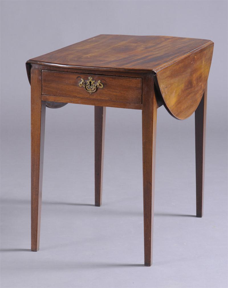 GEORGE III MAHOGANY PEMBROKE