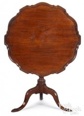 GEORGE III MAHOGANY PIECRUST T