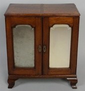 GEORGE III MAHOGANY TABLE CABI