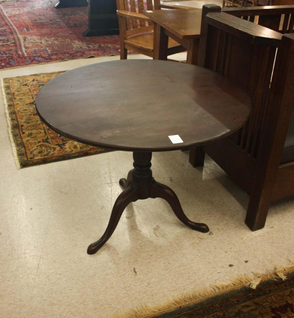 GEORGE III MAHOGANY TILT-TOP TEA