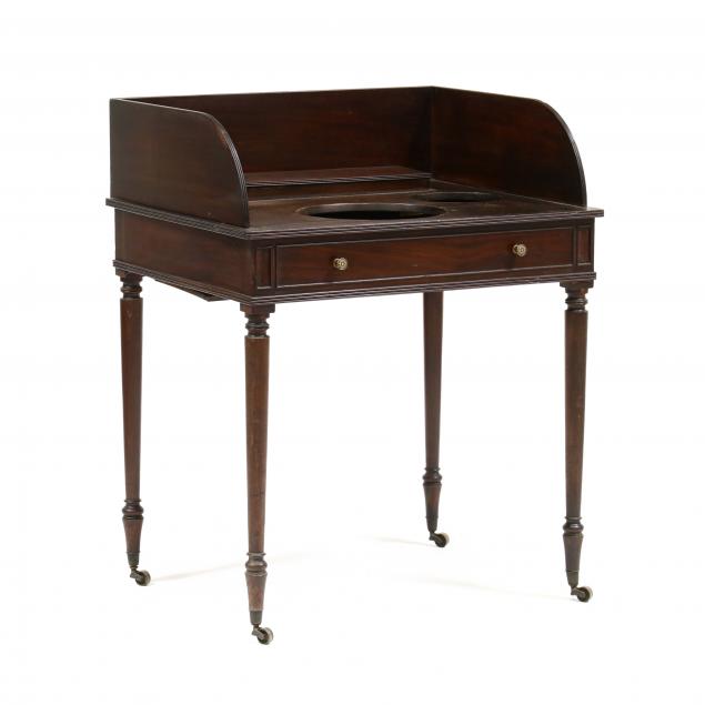 GEORGE III MAHOGANY WASH TABLE