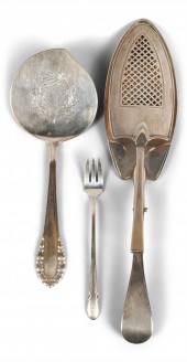 GEORGE III SILVER FISH SERVING