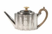 GEORGE III SILVER TEAPOT Engli