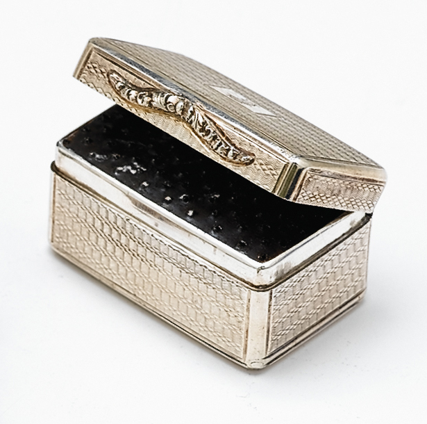George III sterling silver nutmeg