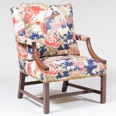 GEORGE III STYLE MAHOGANY CHIN