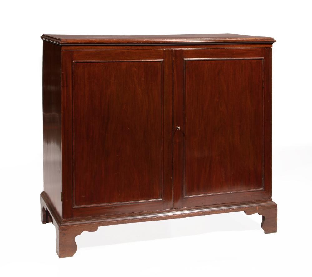 GEORGE III-STYLE MAHOGANY LINEN