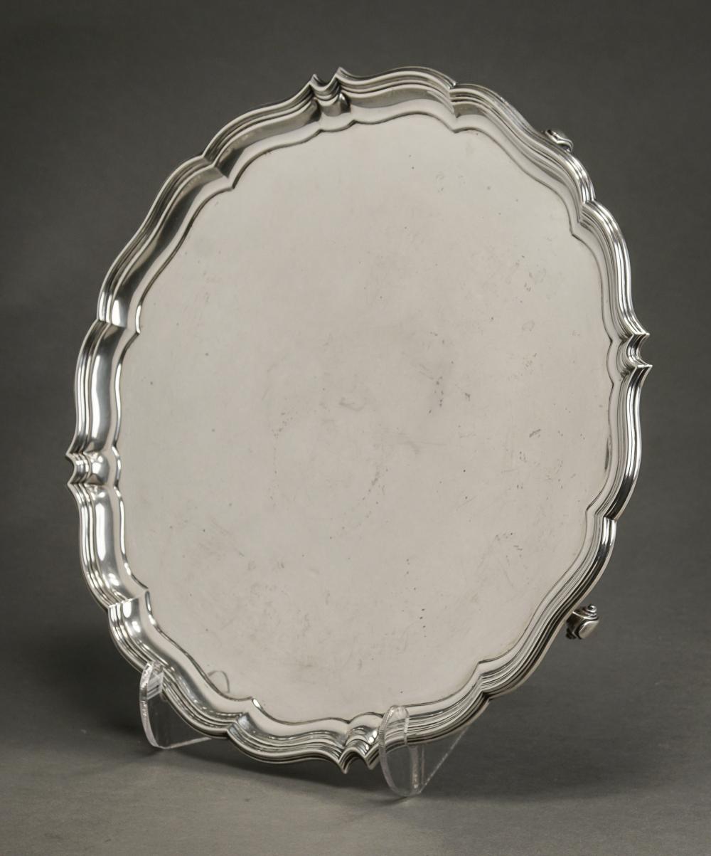 GEORGE V SILVER SCROLL-FOOTED