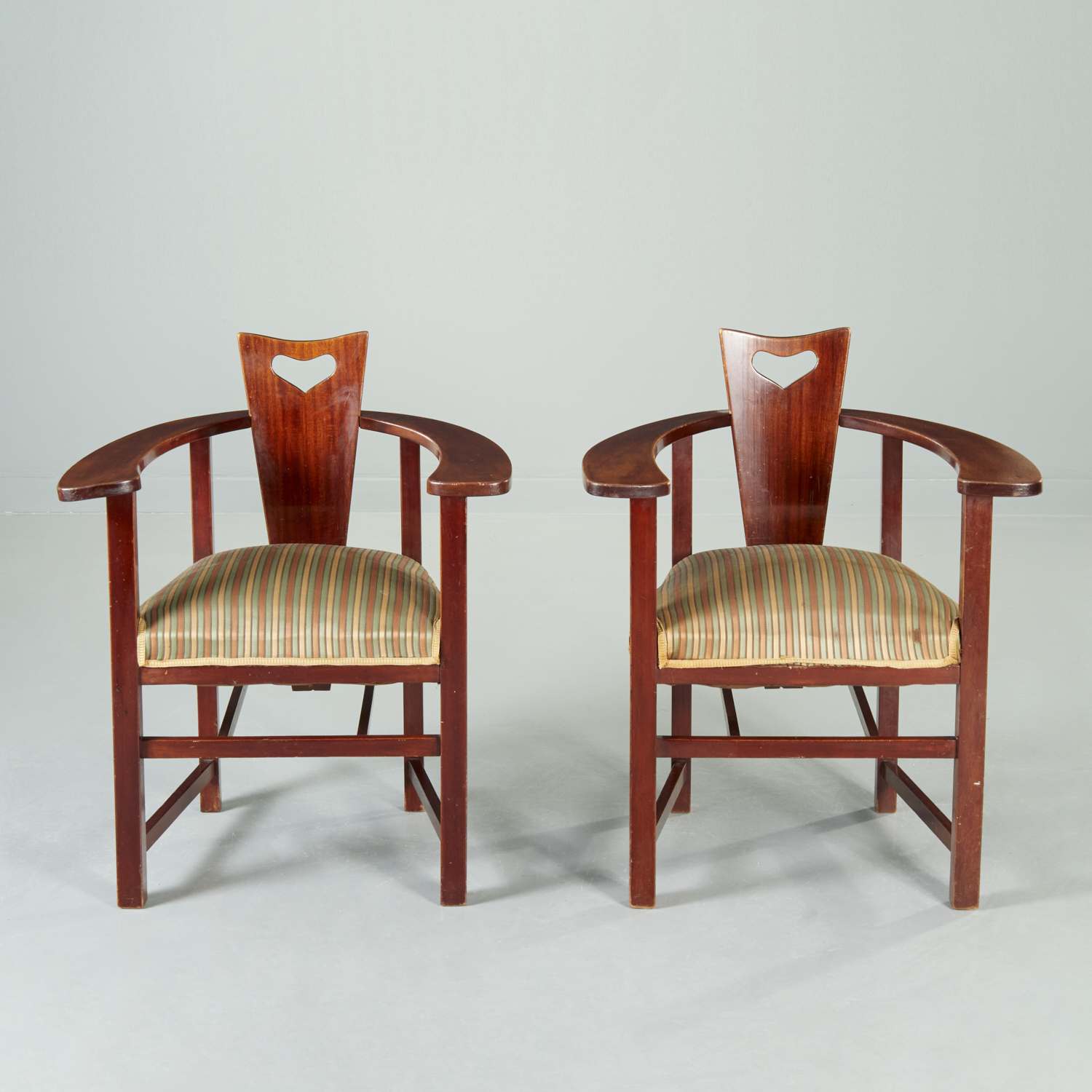 GEORGE WALTON, PAIR 'ABINGWOOD'
