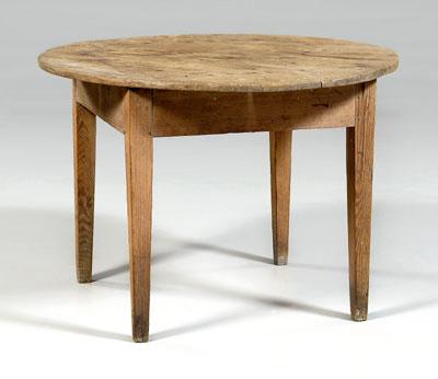 Georgia yellow pine circular table,