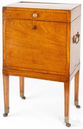 GEORGIAN MAHOGANY CELLARETTE W