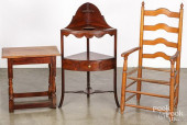 GEORGIAN MAHOGANY CORNER STAND