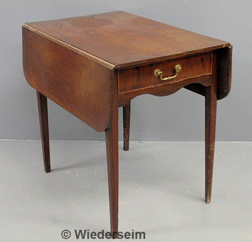 Georgian mahogany drop-leaf