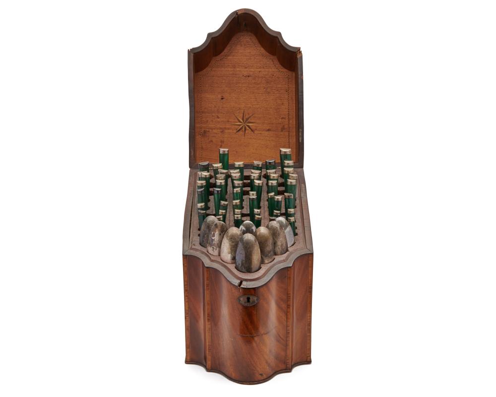 GEORGIAN MAHOGANY INLAID CUTLERY