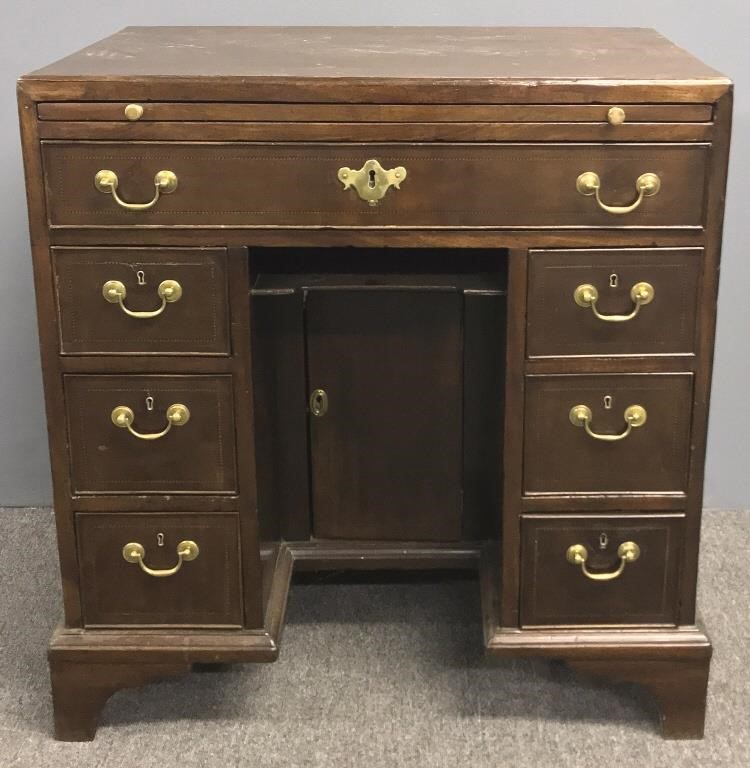 Georgian mahogany inlaid kneehole