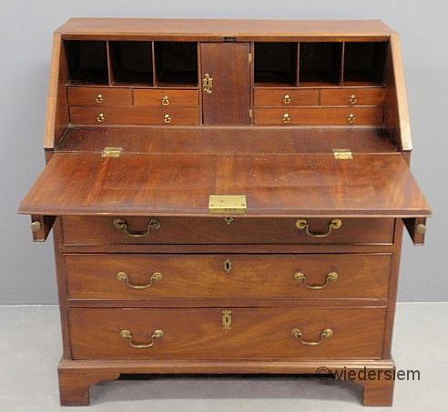 Georgian mahogany slant-lid desk