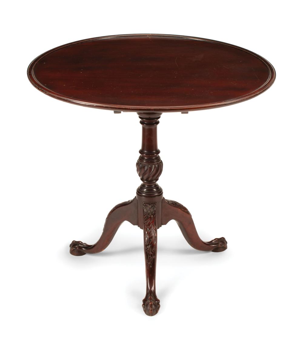 GEORGIAN MAHOGANY TILT-TOP TEA