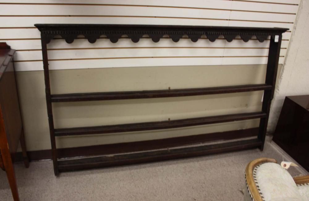 GEORGIAN OAK WALL-MOUNT PLATE RACK,