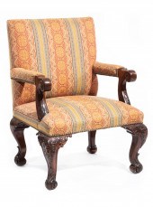 GEORGIAN-STYLE CARVED MAHOGANY
