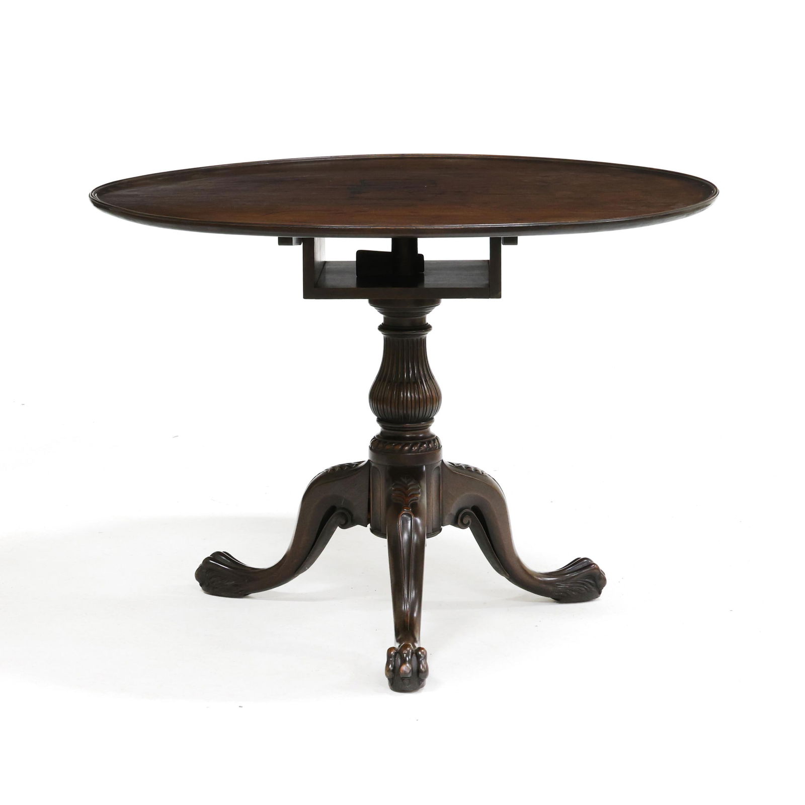 GEORGIAN STYLE CARVED MAHOGANY TILT