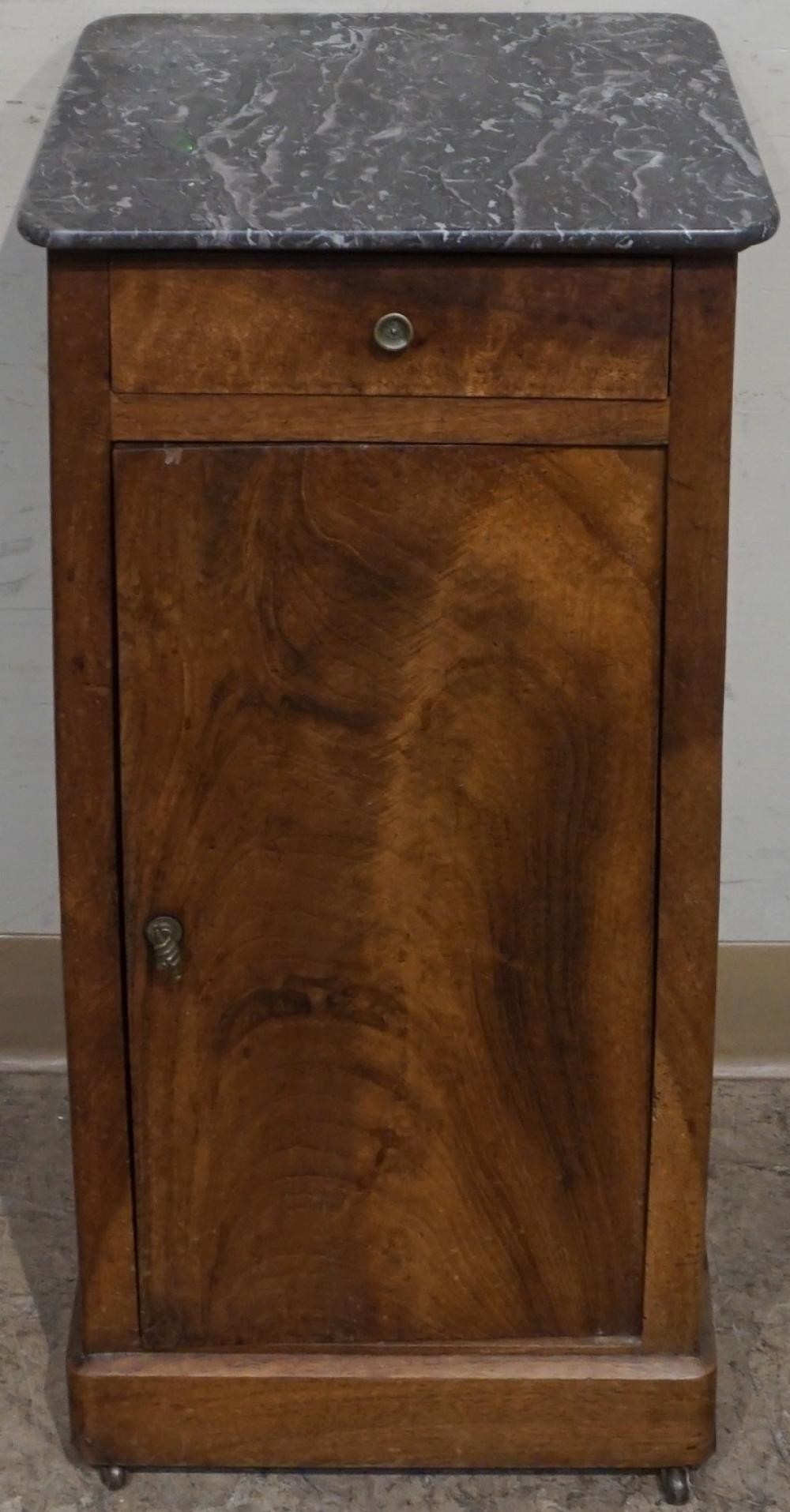 GEORGIAN STYLE MAHOGANY AND
