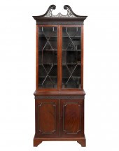 GEORGIAN-STYLE MAHOGANY BUREAU