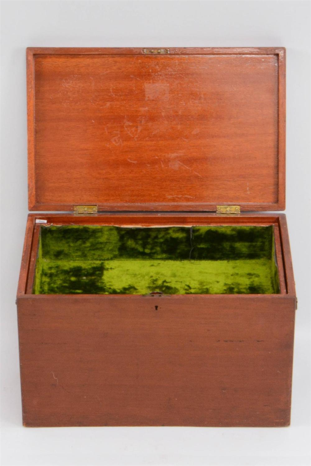 GEORGIAN STYLE MAHOGANY CUTLERY