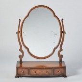 GEORGIAN STYLE MAHOGANY DRESSI