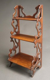 GEORGIAN STYLE MAHOGANY HANGIN