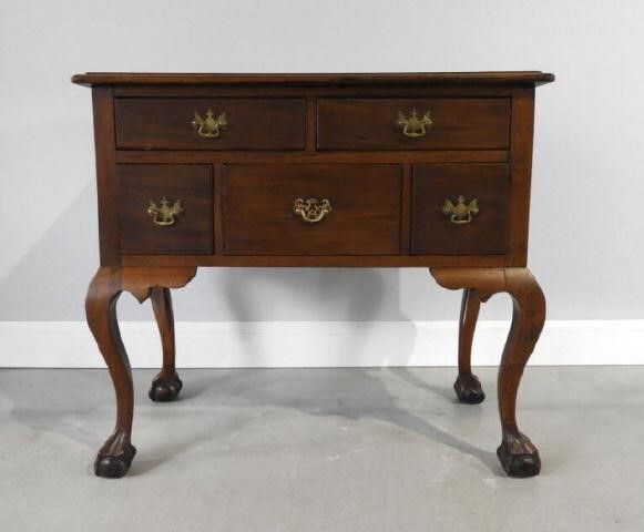 GEORGIAN STYLE MAHOGANY LOWBOY,