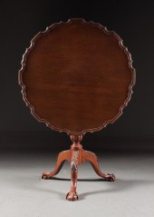 Georgian style mahogany piecru