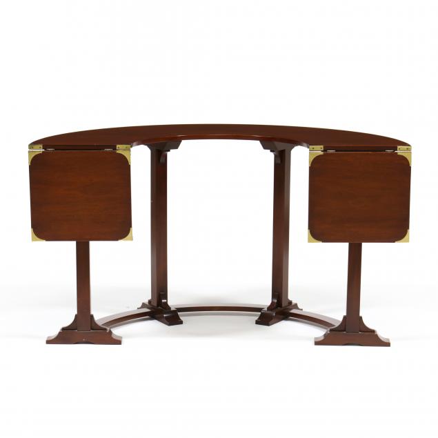 GEORGIAN STYLE MAHOGANY WINE