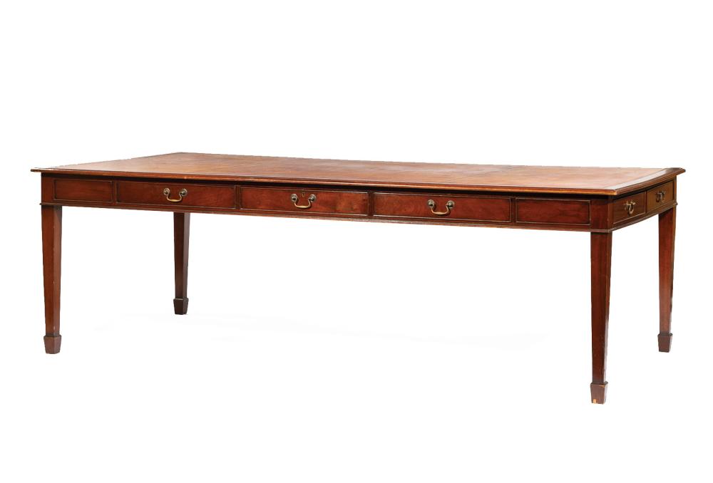 GEORGIAN-STYLE MAHOGANY WRITING