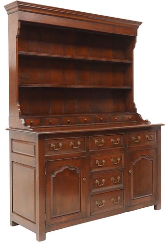 GEORGIAN STYLE OAK WELSH KITCHEN