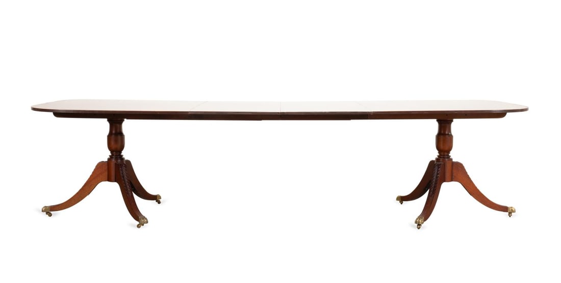 GEORGIAN STYLE PEDESTAL DINING