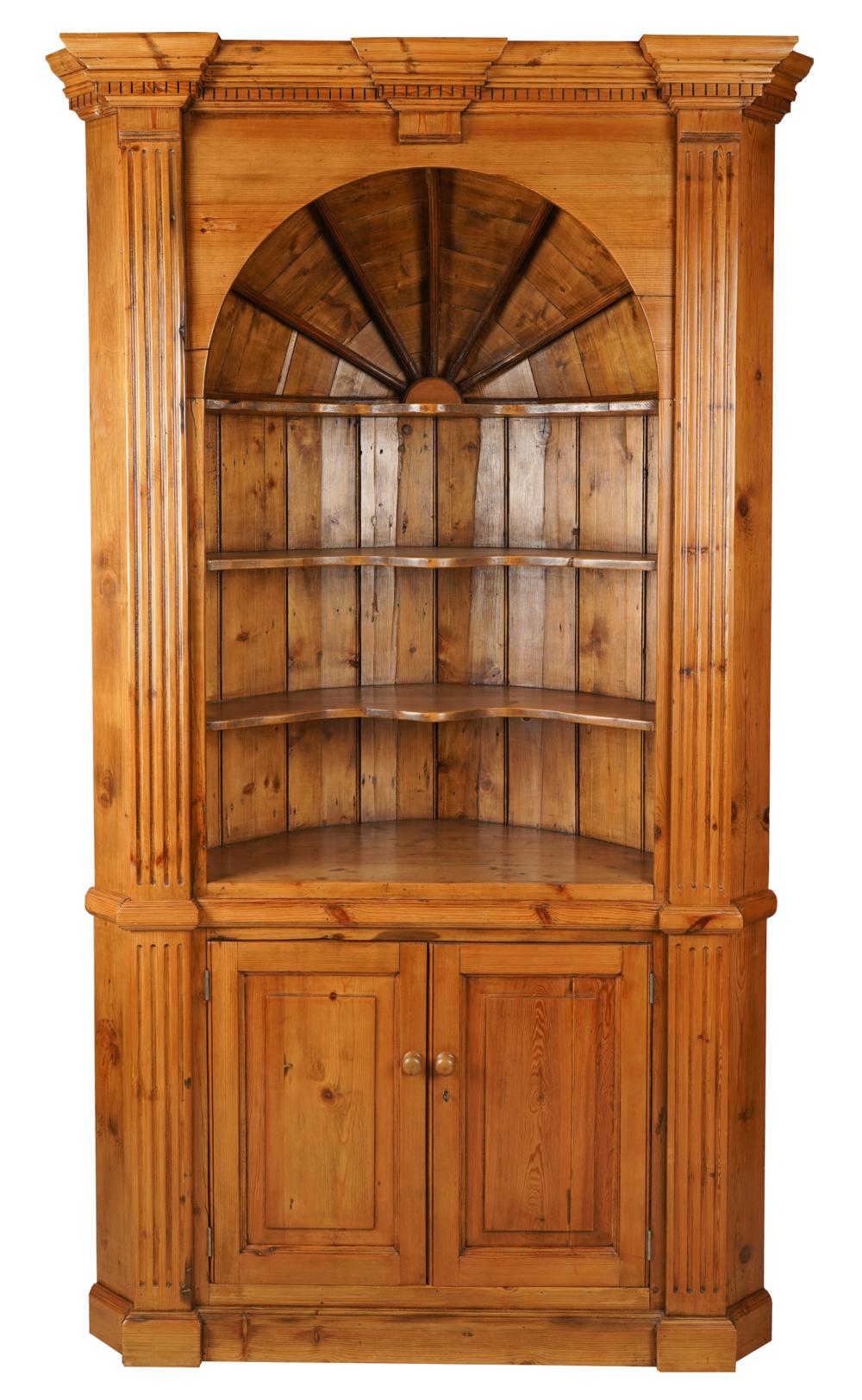 GEORGIAN-STYLE PINE CORNER