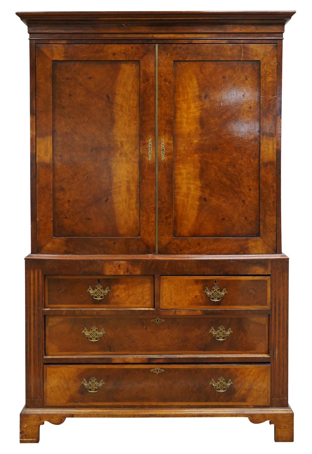 GEORGIAN-STYLE WALNUT LINEN PRESSin