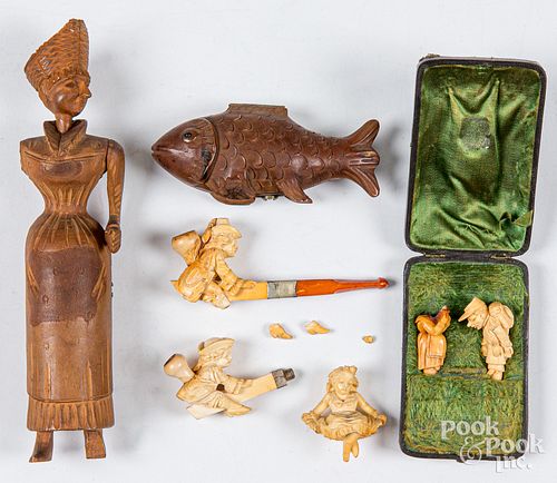 GERMAN CARVED PIPES, 19TH